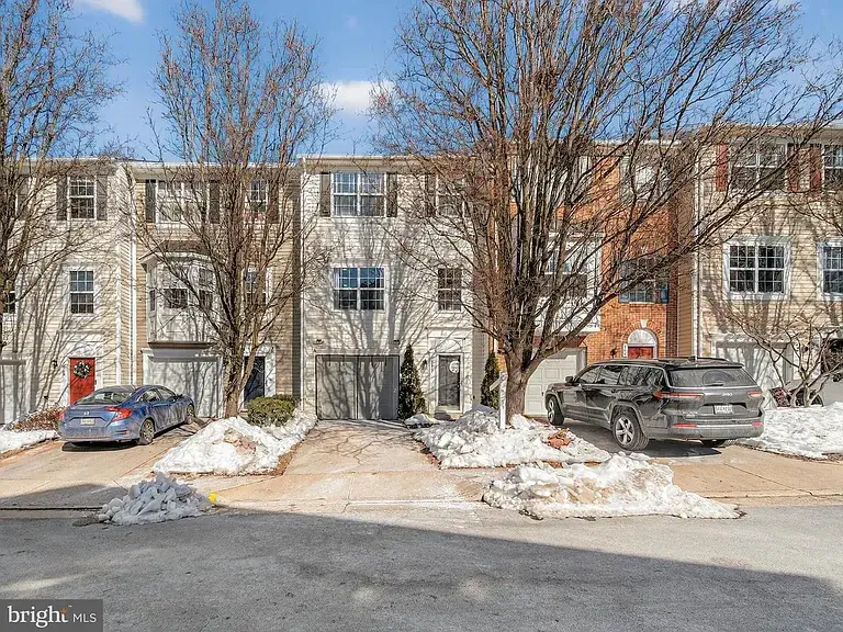 564 Sparkleberry, Leesburg, VA